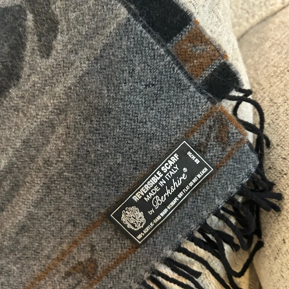 Berkshire Reversible Gray and Brown Scarf Leaf print fringe